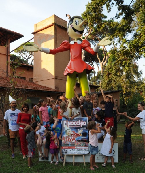 La scultura di Pinocchio nel parco della Versiliana