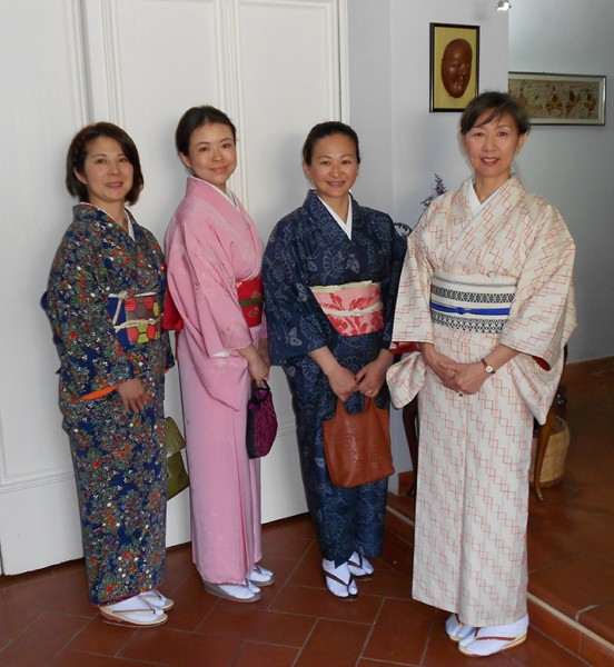 Tutta la poesia dell’indossare un Kimono sabato 11 aprile a Lucca