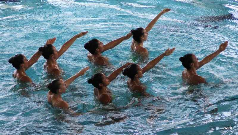 Empoli nuoto sincronizzato Stelle in piscina Firenze